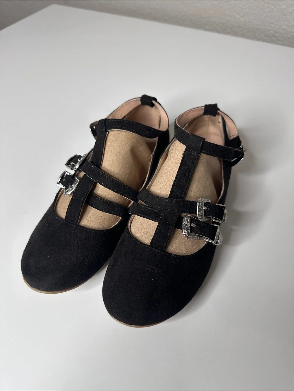 Zara girls black buckle flats size 33